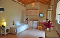 מלון Zefiros Corfu 3*
